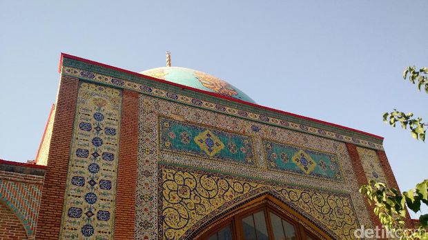 Blue Mosque, Yerevan, Armenia.