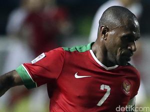 Detik-detik Boaz Solossa Tinju Steward saat Persipura Dijamu RANS Nusantara