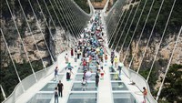 Dilansir dari Shanghaiist, wisatawan yang ingin mampir bisa memesan tiket terlebih dahulu via online. Kemudian gesekkan ID card di pintu masuk. Untuk harga tiketnya adalah 138 Yuan ( atau sekitar Rp 268 ribu) (Dok. CNN Travel)