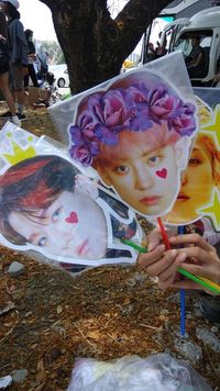 Kipas banyak diburu KPOPers di lokasi konser Music Bank