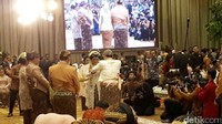 Prosesi berlangsung lancar
