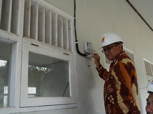 Puluhan Tahun Pakai Genset, Desa Ini Akhirnya Nikmati Listrik PLN