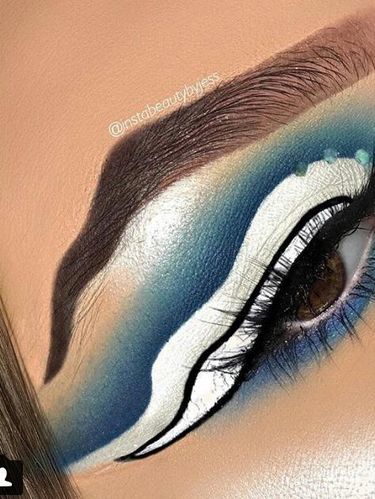 Aneh Banget! Tren Alis Bentuk Gelombang yang Lagi Viral