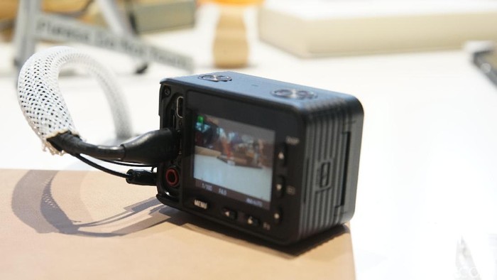 Sony RX0, Kamera Kecil yang Siap Saingi GoPro