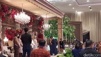 Mantan Kapolri dan Wakapolri ‘reuni’ di akad nikah anak BG-Buwas. Di antaranya Badrodin Haiti, Timur Pradopo, Bambang Hendarso Danuri, dan Nanan Sukarna (Foto: Nur Indah Fatmawati/detikcom)