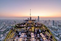 Ini 10 Restoran Rooftop Dengan Pemandangan Terindah Di Dunia