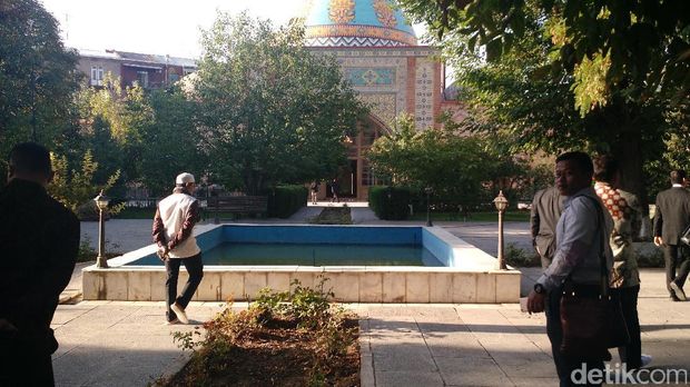 Taman di Blue Mosque.