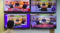 Tayangan soal uji coba nuklir Korut menjadi perhatian khusus warga Jepang dan Korsel. Foto: AFP PHOTO/JUNG Yeon-Je