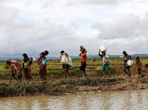 Warga Rohingya Mengungsi, 2.600 Rumah Dibakar di Rakhine