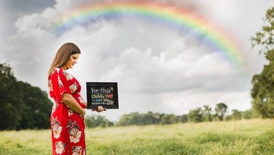 Foto: Cantik! Pengumuman Bakal Hadirnya si Rainbow Baby