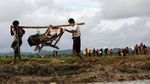 Perjuangan Warga Rohingya Menyelamatkan Diri ke Bangladesh