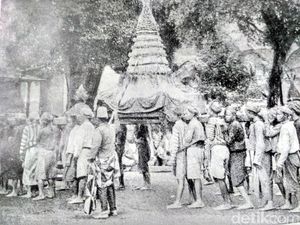 Gunungan Keraton Yogyakarta, Tempo Dulu dan Kini