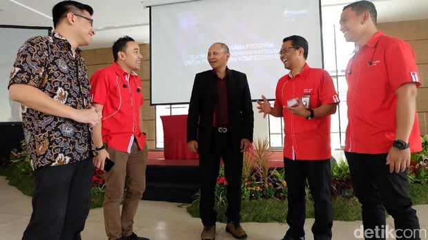 Telkomsel Gaet Universitas Kristen Maranatha