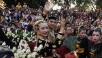 Foto-foto Pernikahan Anak Pejabat yang Heboh