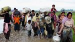 Saat Warga Rohingya Salat Idul Adha di Pengungsian