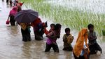 Perjuangan Warga Rohingya Menyelamatkan Diri ke Bangladesh