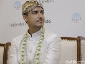 Hamish Daud dan Pariwisata Sumba