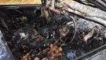 Penampakan Honda Brio yang Terbakar di Sebuah Rumah di Bekasi