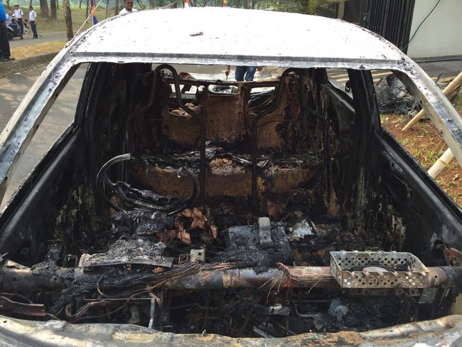 10 Faktor Penyebab Mobil Terbakar
