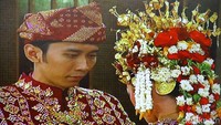 6 tahun setelah kakaknya, giliran Edhie Baskoro Yudhoyono menikah dengan Aliya Rajasa, putri dari Menko Perekonomian Hatta Rajasa. Mereka mengikat janji pada 24 November 2011, bertepatan pada ultah ke-31 Ibas (Rachman Haryanto/detikcom)