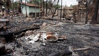 Analisis Human Rights Watch memastikan pembakaran dilakukan secara sengaja oleh militer Myanmar. Foto: AFP PHOTO/STR