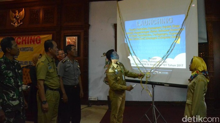 Di Batang, Cek Harga Sembako di Pasar Bisa Lewat Internet