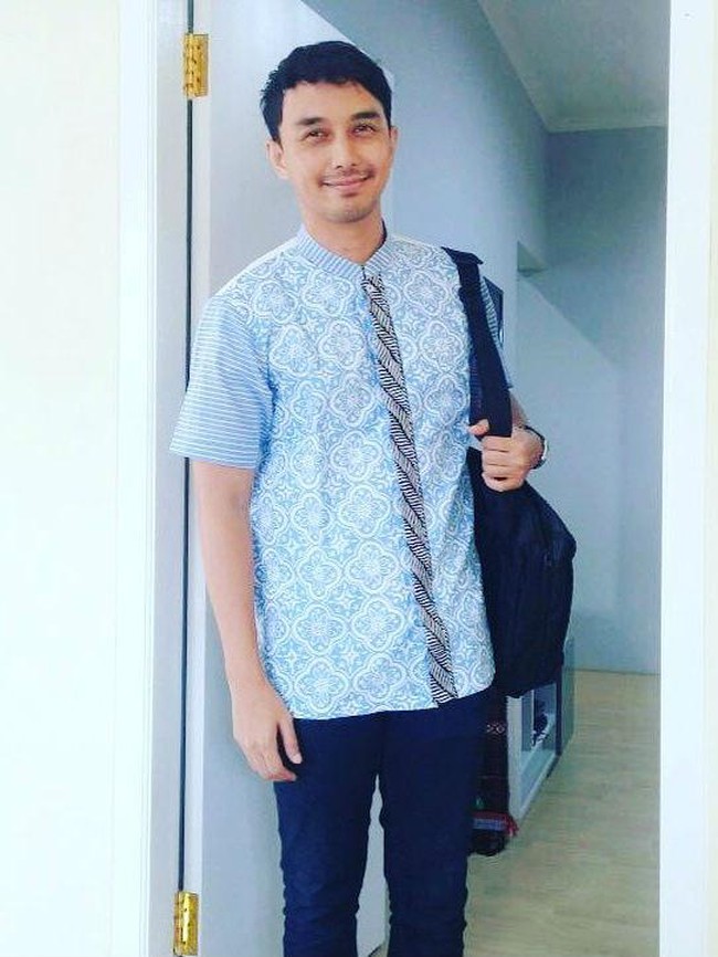 Dimas Aditya adalah artis ganteng yang telah menikah dengan Tika Bravani yang ternyata mempunyai kumis tipis juga. Foto: Instagram