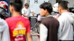 Persaingan Ketat, Ojek Sepeda Tetap Bertahan