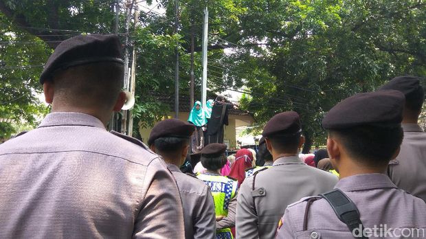 Massa Antikekerasan Rohingya Kembali Demo Kedubes Myanmar