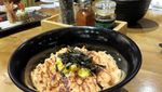 Oishi! Di Sini Ada Donburi Enak dengan Topping Daging Sapi Hingga Salmon Enak
