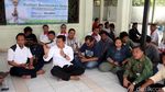 Menpora Imam Nahrawi Sembelih Hewan Kurban