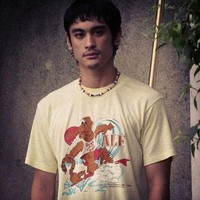 Ruben Elishama adalah seorang aktor ganteng ia terlihat makin macho dengan sedikit kumis yang menempel di wajah. Foto: Instagram