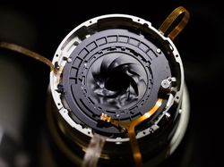 Duh! Lensa-lensa Mahal Jadi Korban Gerhana Matahari