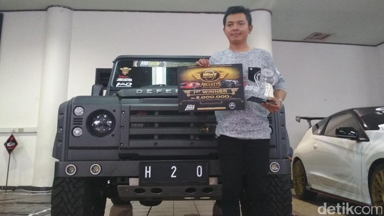  Mobil  Perkasa Land  Rover  Defender Raih Interior  Terbaik