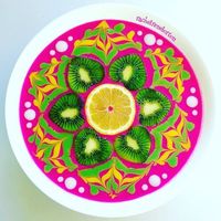 Cantiknya Smoothie Bowl Aneka Warna dengan Goresan Topping Artistik