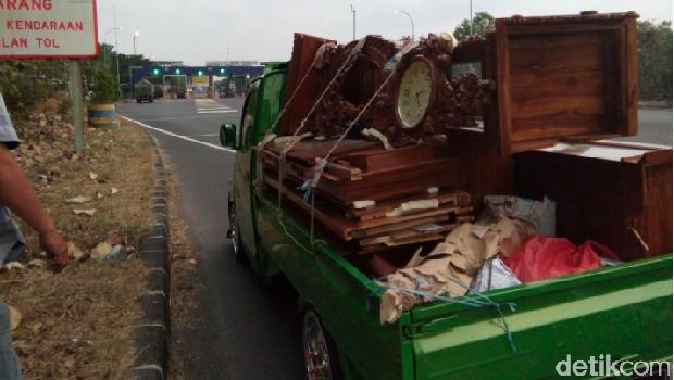 Si Jablay Hijau, Pengangkut Mebel Jepara