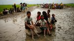 Tatapan Kosong Anak Rohingya
