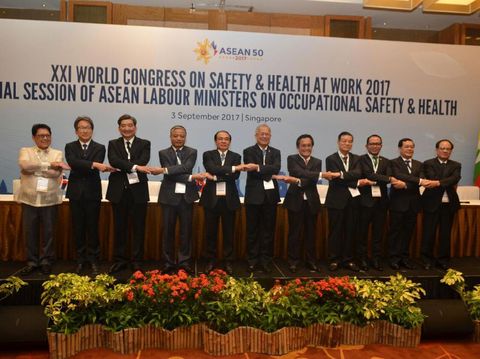 Menaker Hanif Bertemu Menaker se-ASEAN, Bahas Keselamatan Kerja