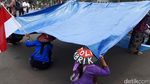 Petani Kendeng Berkemah di Depan Istana