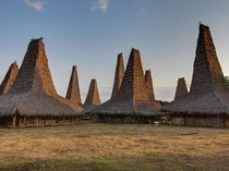 Dunia yang Hilang di Indonesia: Ternyata Pernah Ada Naga dan Hobbit di Sumba