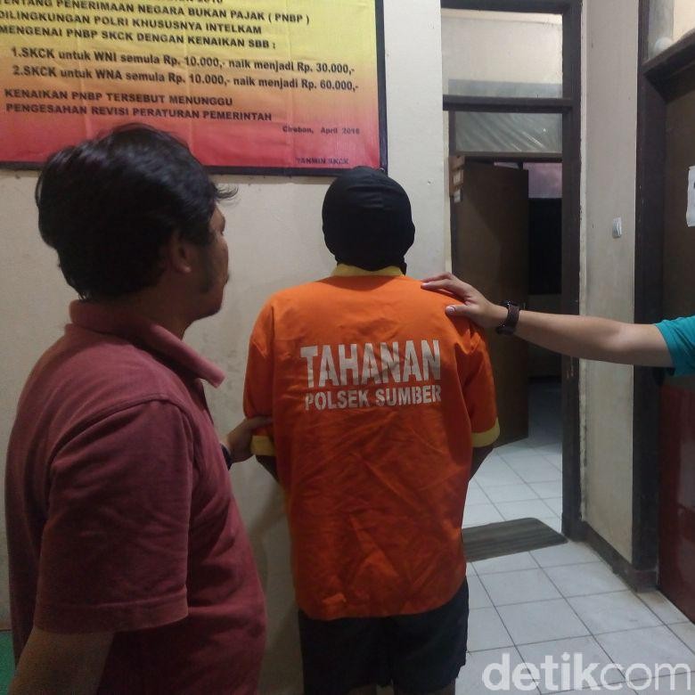 Bunuh Ibu dan Istri, AS Mengaku Dengar Bisikan Halus Bunuh Ibu dan Istri, AS Mengaku Dengar Bisikan Halus