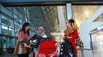 Berbusana Adat, AP II Tonjolkan Budaya Indonesia di Harpelnas