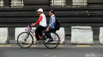 Persaingan Ketat, Ojek Sepeda Tetap Bertahan