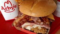 Kondom, Tikus Hingga Jari Manusia Pernah Terselip Dalam Makanan Restoran Fast Food (1)