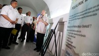 Sofyan Basir mendapat penjelasan dari Dirut RSCM C H Soejono.