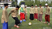 Liga Santri Nusantara 2017 bertujuan untuk meningkatkan prestasi santri di bidang olahraga khususnya sepakbola.