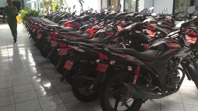 OJK Akan Izinkan Uang Muka Kredit Motor dan Mobil 0%