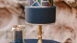 Kue Pengantin Hitam Pekat Ini Justru Digemari Karena Beri Kesan Elegan