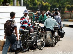Tukang Ojek Sepeda: Gowes Tiap Hari, Sakit Paru-paru Sembuh