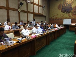 Lagi, Sri Mulyani Gantikan Rini Soemarno Rapat di DPR